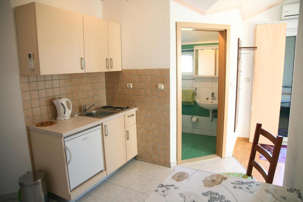 Apartments Dragun Podstrana Szoba fotó
